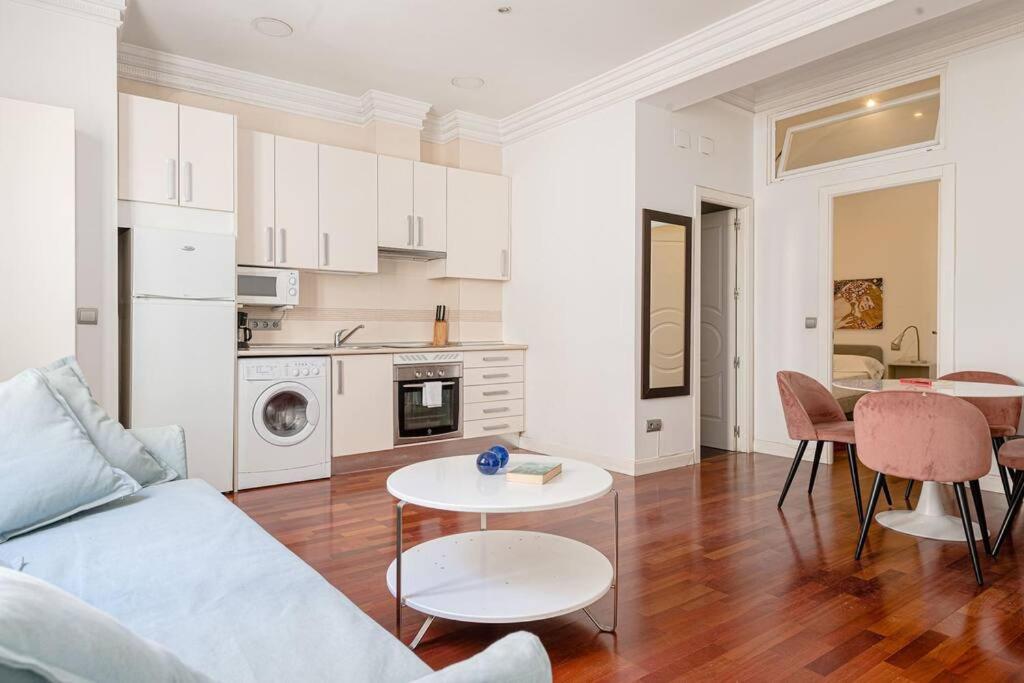 Modern Apartment In Chueca Inf3Iz4 مدريد المظهر الخارجي الصورة