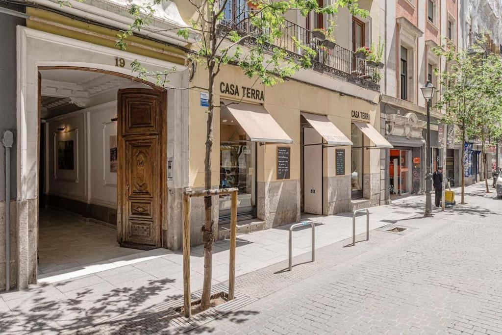 Modern Apartment In Chueca Inf3Iz4 مدريد المظهر الخارجي الصورة